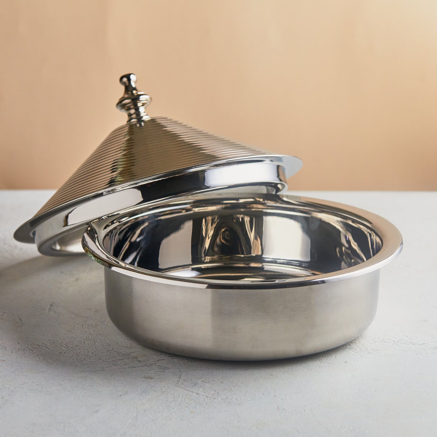 Emerald Hues Mother of Pearl Casserole – 3.5L | Handcrafted Stainless-Steel Core