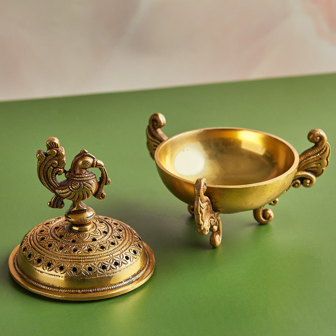 Premium Handcrafted Brass Bakhoor Burner – A Timeless Blend of Fragrance and Craftsmanship