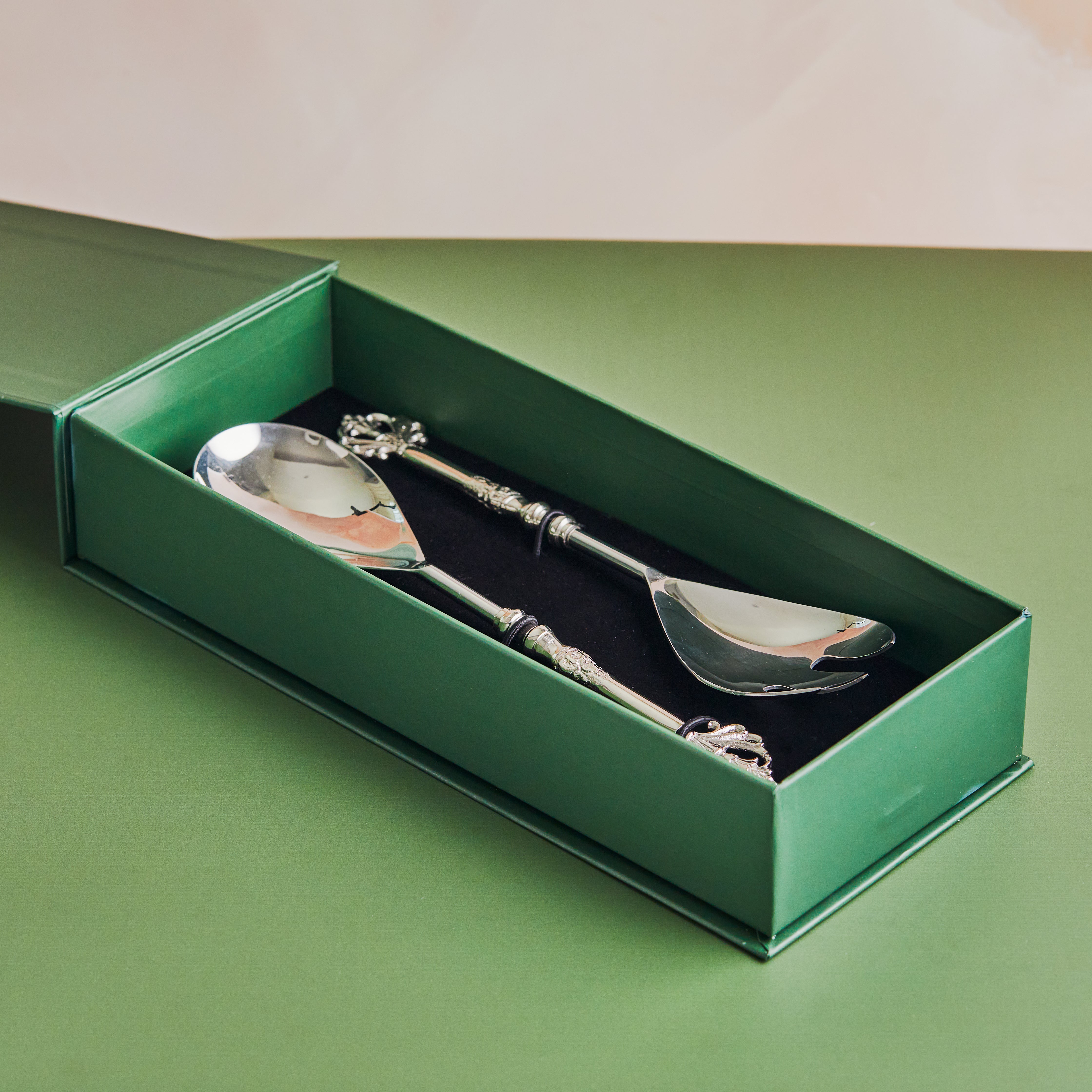 Silver Bloom | 2-Piece Polished Salad Server – Zenn Casa